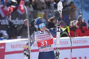 Symbolický obrázok zobrazujúci napätie medzi dvoma vlajkami, slovenskou a maďarskou