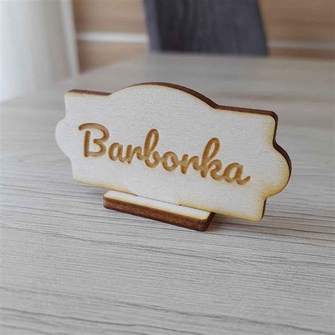 Detail laserom gravírovanej menovky