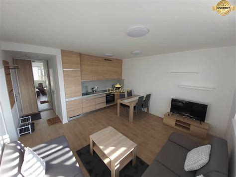 Moderná bytovka s garážovými miestami