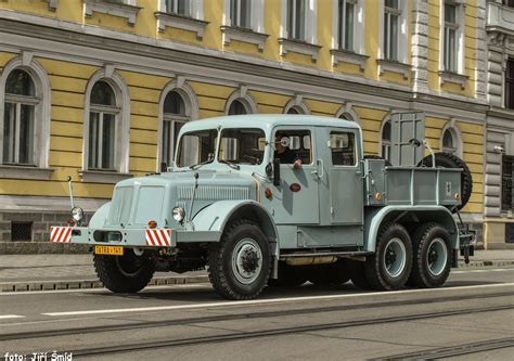 Tatra 141