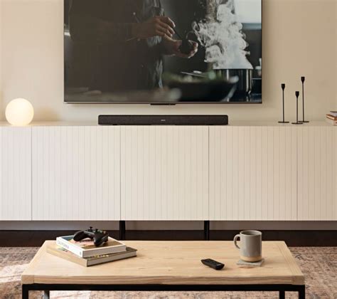 Ilustrácia domáceho kina s priestorovým zvukom