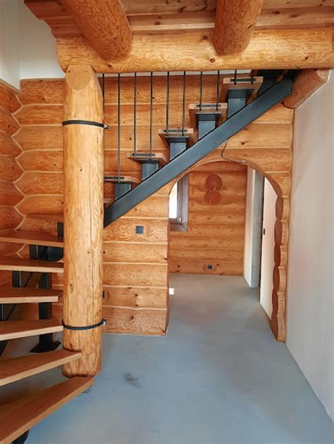 moderné schodisko v interiéri