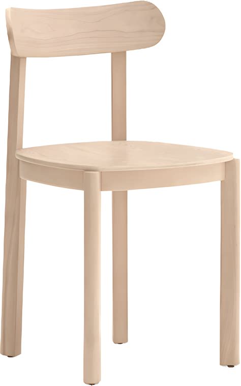 renovovaná drevená stolička
