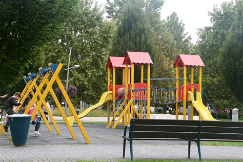 Ilustračná fotografia detského ihriska v parku