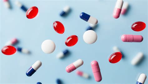 Ilustrácia človeka užívajúceho lieky