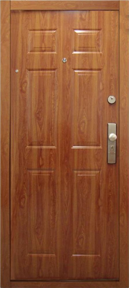 Bezpečnostné dvere s moderným zámkom