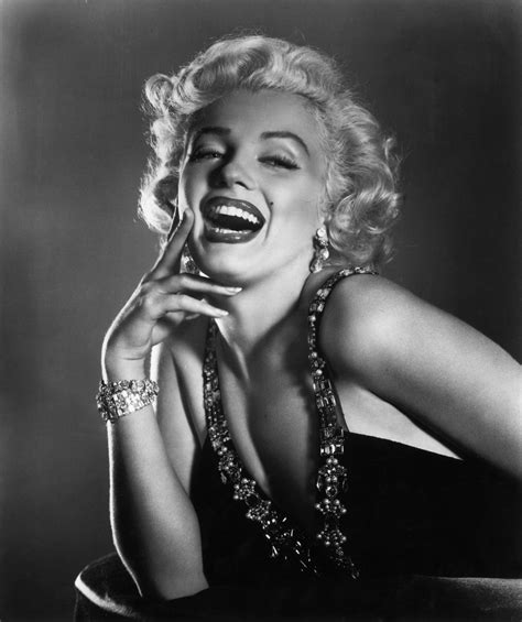 Marilyn Monroe v elegantnom róbe