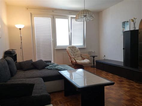 Ilustračný obrázok moderného 1-izbového bytu s lodžiou