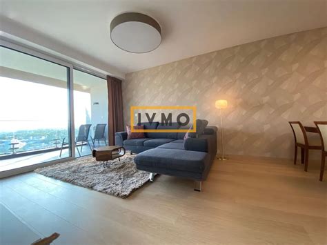 Panoramatický výhľad na Bratislavské Staré Mesto z terasy