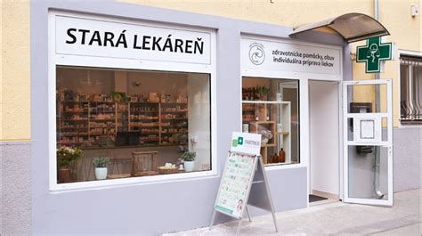Stará lekáreň s fľaštičkami tinktúr