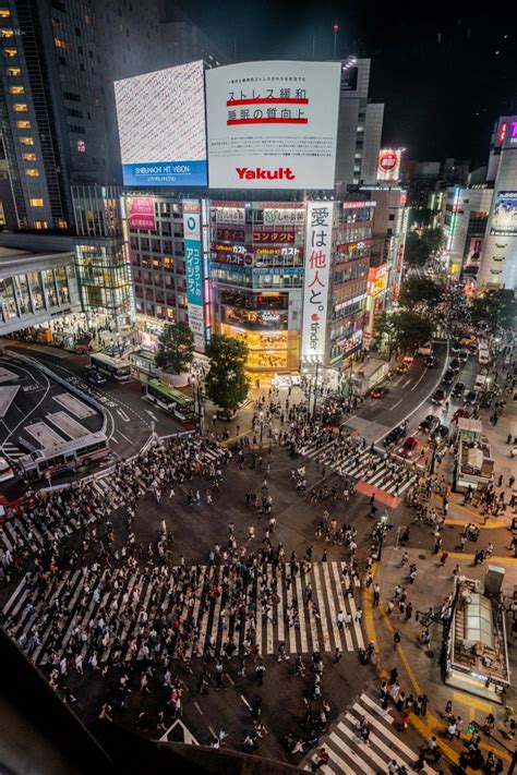 Fotografia japonskej križovatky Shibuya