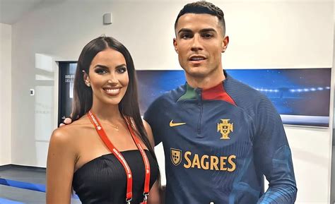 Simona Leskovská v televíznom štúdiu