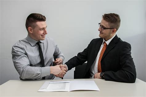 Schéma znázorňujúca rôzne situácie, kedy je potrebný znalecký posudok