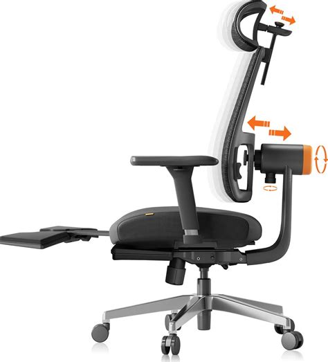 Predsednícka stolička s dokumentami