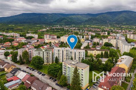 centrum mesta Vrútky s bytovými domami