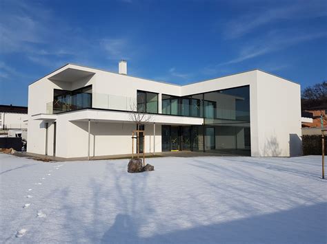 Pohľad na modernú architektúru polyfunkčného domu