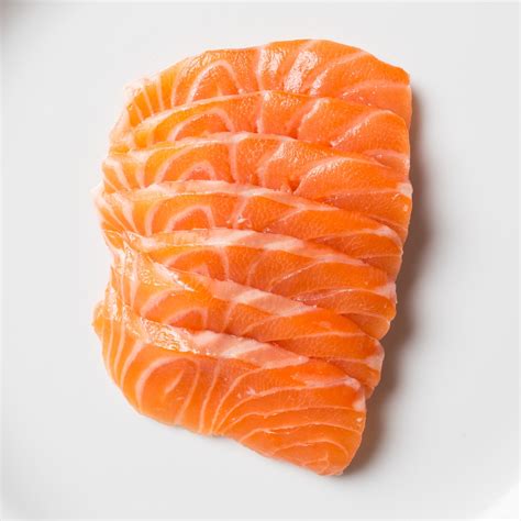 Surový losos pripravený na sushi
