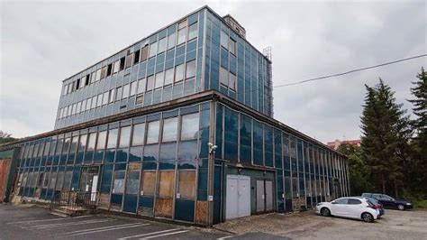 Vysokoškolský kampus s modernou architektúrou