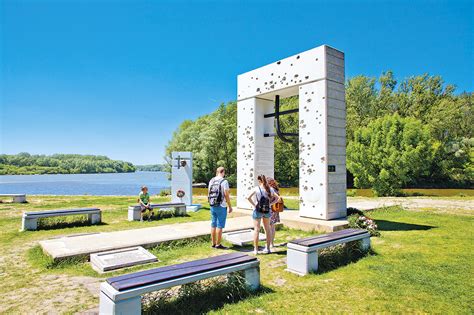 Pamätník Brána slobody pri Devíne