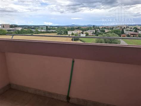 Loggia s výhľadom do zelene