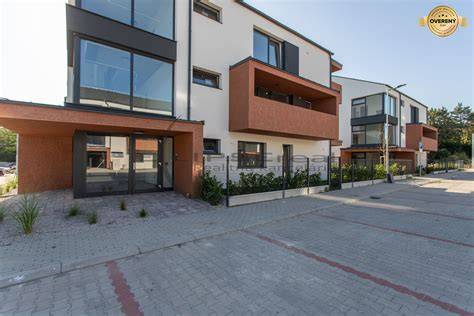 Moderný exteriér bytového domu v Stupave