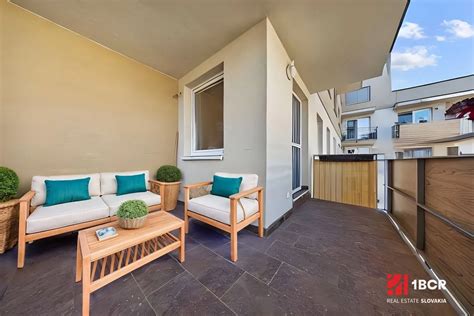 Dvojgarsónka s moderným interiérom