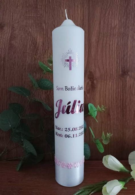 Krstná svieca a biele rúcho