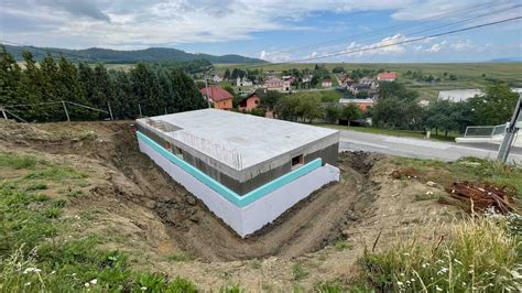 Stavba a pozemok
