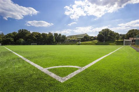 Futbalové ihrisko s bránkami