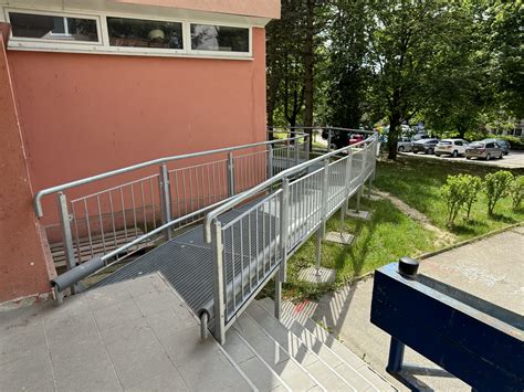 Diagram znázorňujúci vlastnícke vzťahy k bytovému domu a pozemku
