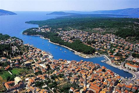 Panoráma mesta Hvar na ostrove Hvar