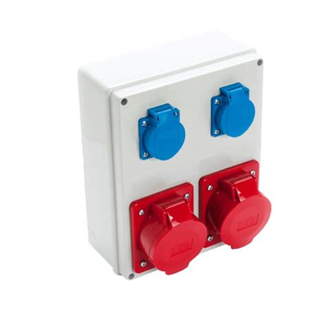 Ilustračná fotografia: Elektrická rozvodná skriňa s modernými ističmi