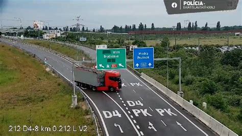 Vodič kamiónu na diaľnici