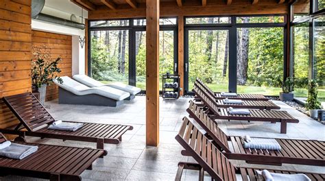 Vizualizácia komunitného rezortu zasadeného do prírody