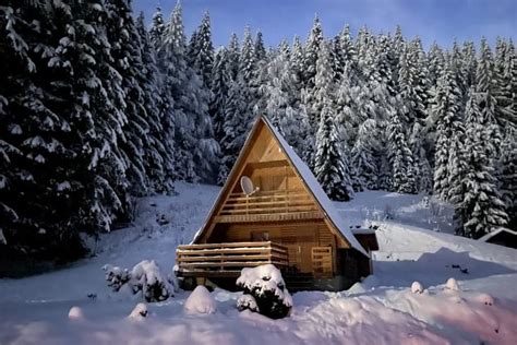 Mapa turistických trás v okolí obce Beňuš