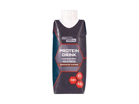 Športovec pijúci proteínový nápoj