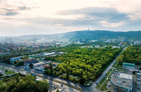 Panorama ulice Vajnorská v Bratislave