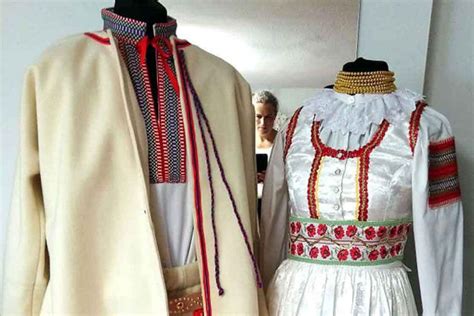 Slovenské ľudové kroje a ich symbolika