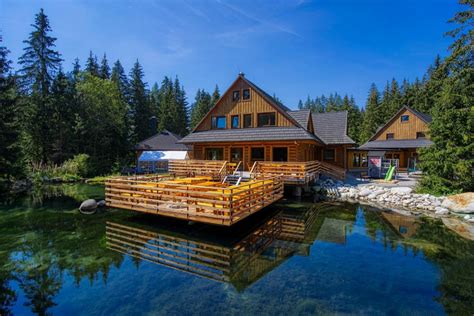 luxusná vila pri jazere