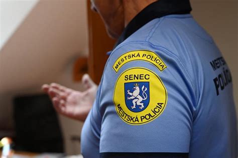 Ilustrácia príslušníka mestskej polície v uniforme