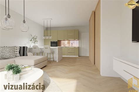 Interiér bytu s čerstvo vymaľovanými stenami