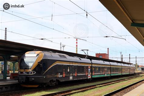 Železničná trať Bratislava - Komárno