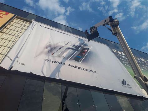 Ilustrácia reklamnej plochy s logom spoločnosti