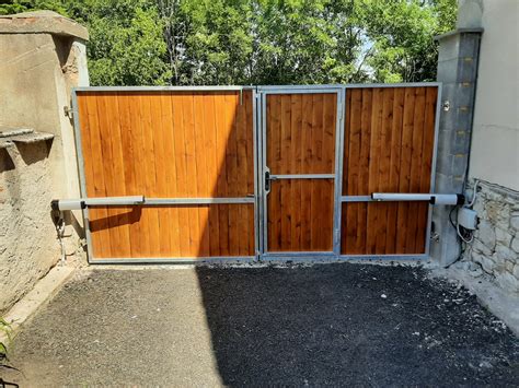 Automatická garážová brána