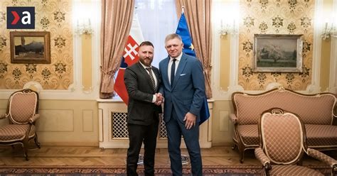 Ilustrácia stretnutia predstaviteľov samosprávy a štátu