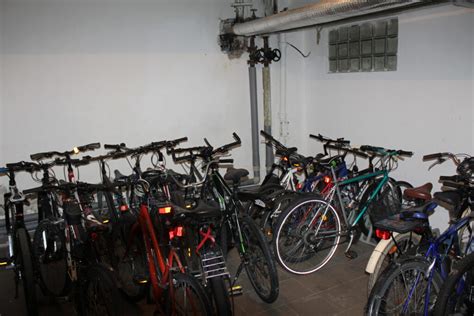 Úschovňa lyží a bicyklov