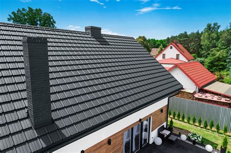 Modulová plechová strešná krytina imitujúca škridlu