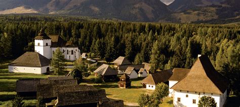 Obec Pribylina s pohorím v pozadí