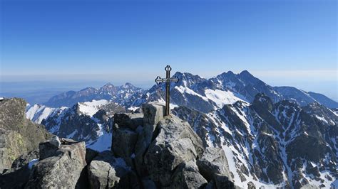 Pohľad z balkóna na Tatry