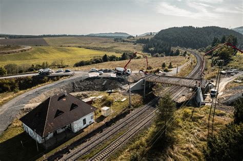 Peší nadchod nad železničnou traťou v Nitre
